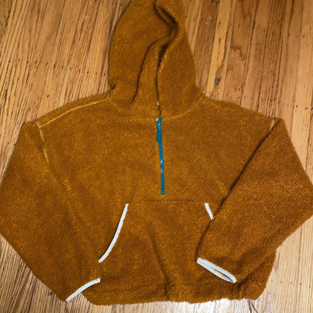 Wild fable size large fleece